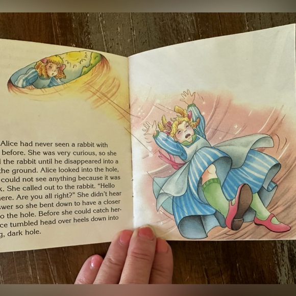 Vintage Alice in Wonderland Mini Fairy Tales Book Ottenheimer Publications - Picture 4 of 4